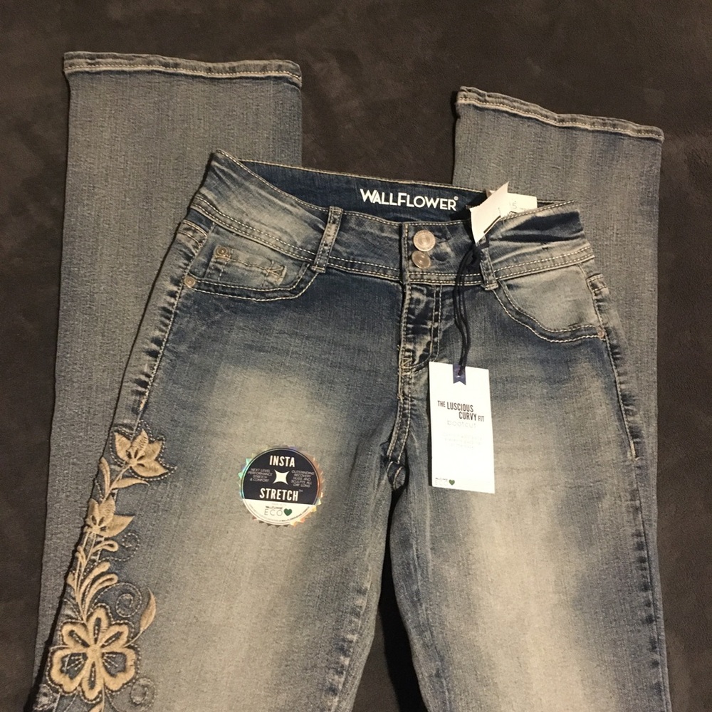 WallFlower Women's Blue Embroidered Stretch Jeans - Picture 8 of 10